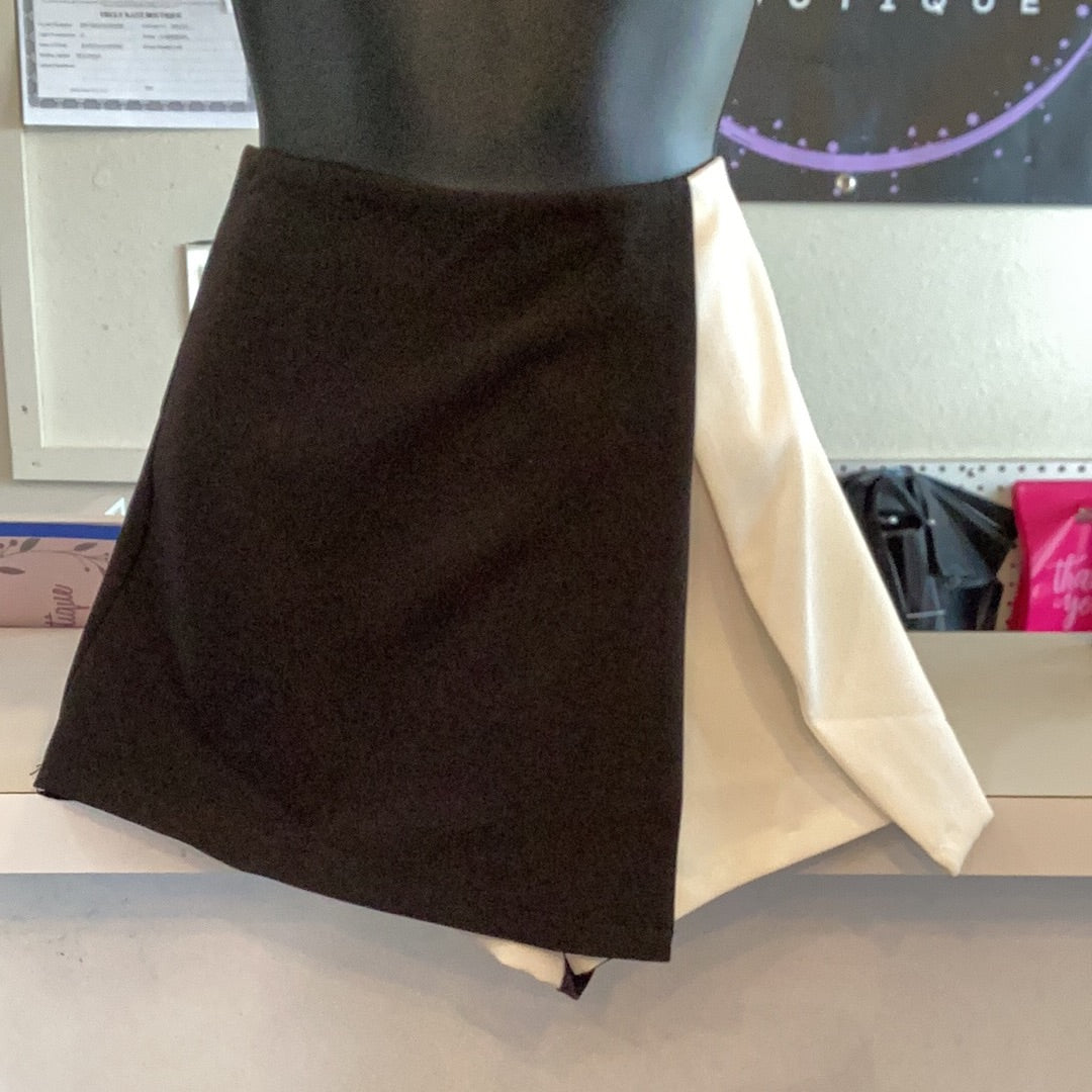 Block skort